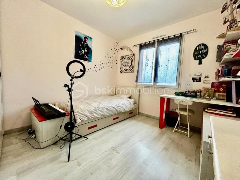 Maison - 92 m² - 4 pièces