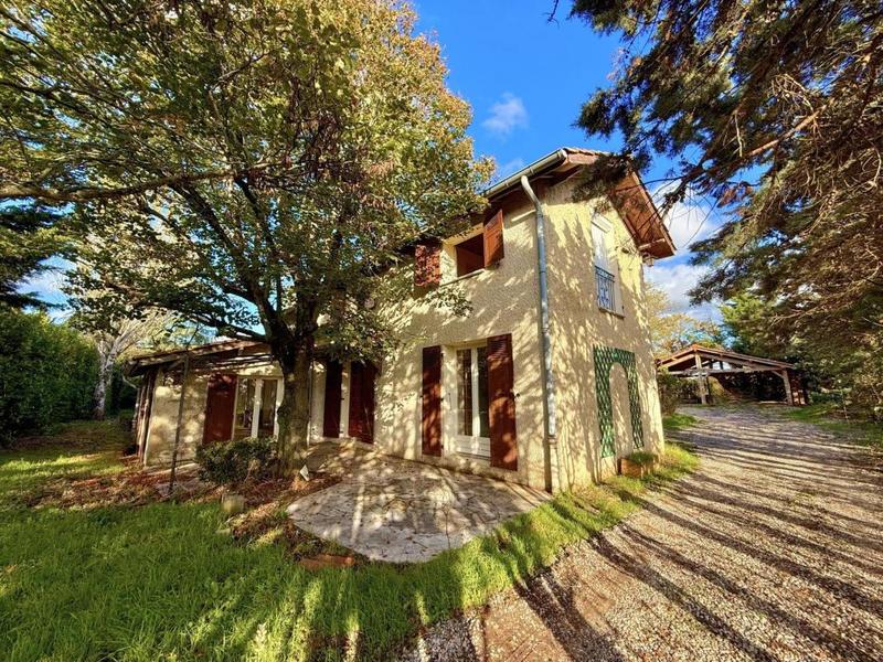 Villa - 168 m² - 7 pièces