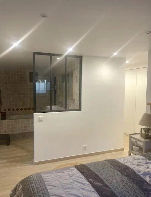 Maison - 240 m² - 7 pièces