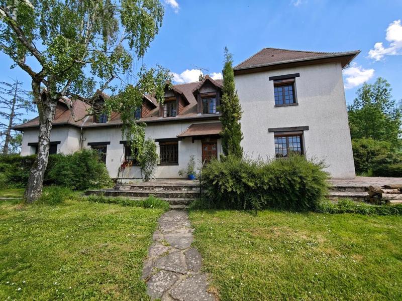 Maison - 362 m² - 12 pièces