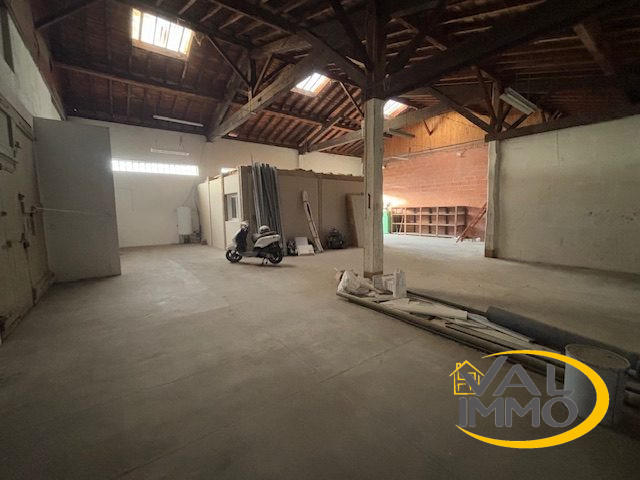 Local commercial - 200 m²