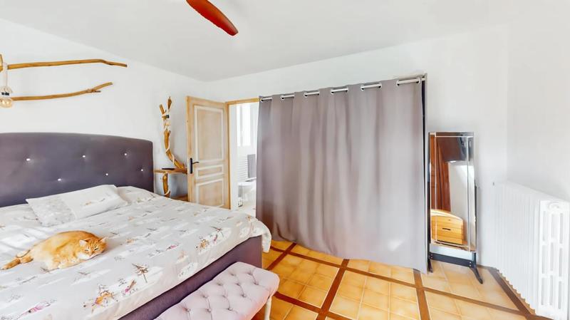 Maison - 450 m² - 12 pièces