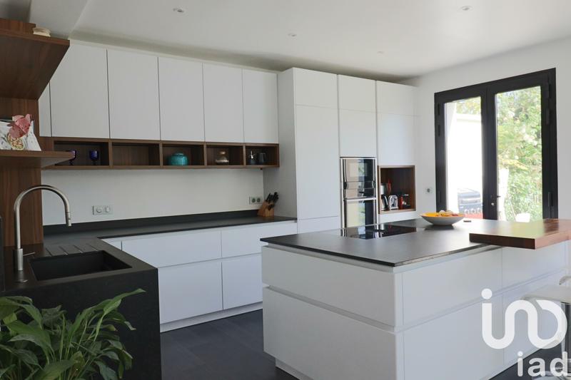 Maison - 195 m² - 6 pièces