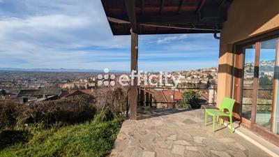 Maison - 95 m² - 5 pièces