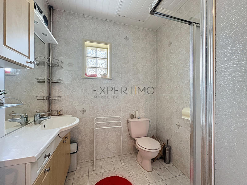 Propriété - 220 m² - 9 pièces