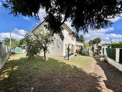 Maison - 105 m² - 5 pièces