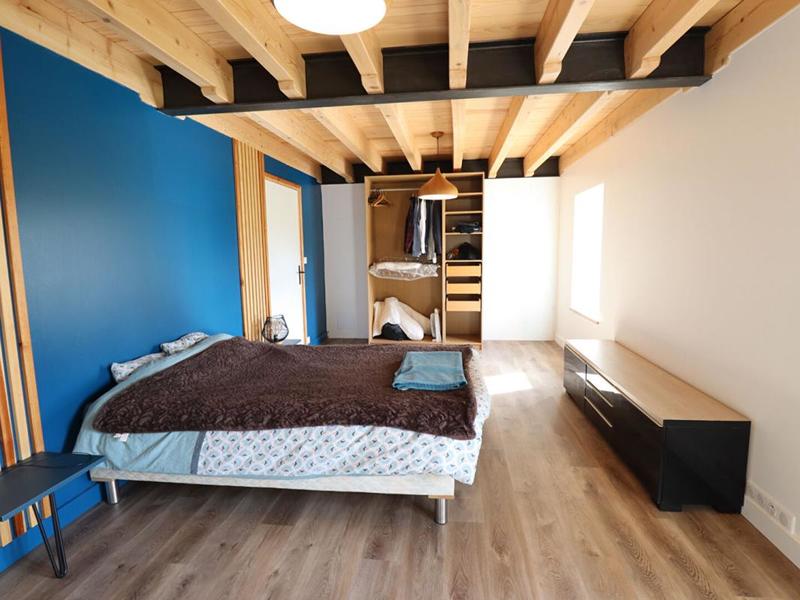 Maison - 250 m² - 6 pièces