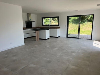 Maison - 130 m² - 4 pièces