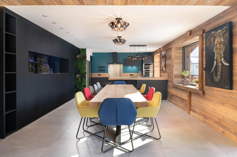 Châlet - 607 m² - 16 pièces