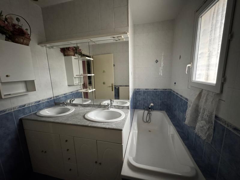 Maison de ville - 100 m² - 4 pièces