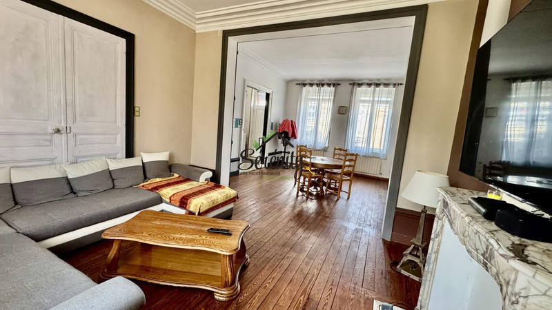 Maison - 180 m² - 8 pièces