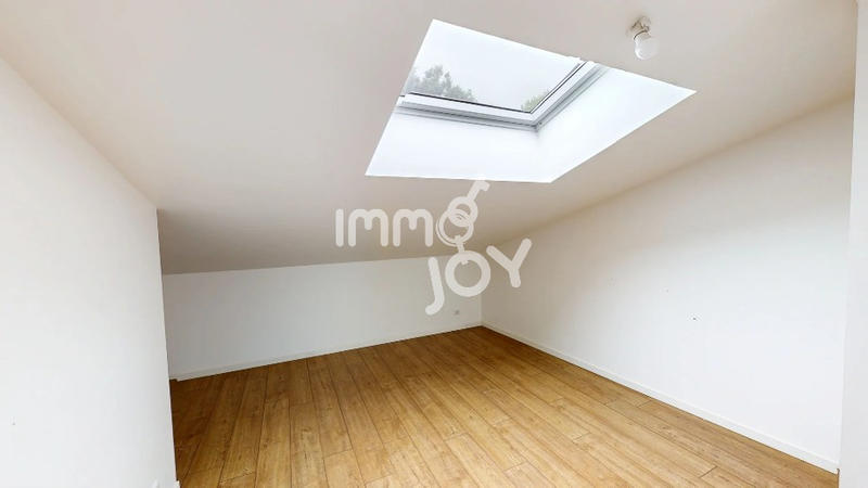 Maison - 181 m² - 8 pièces