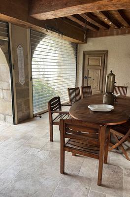 Maison - 332 m² - 9 pièces