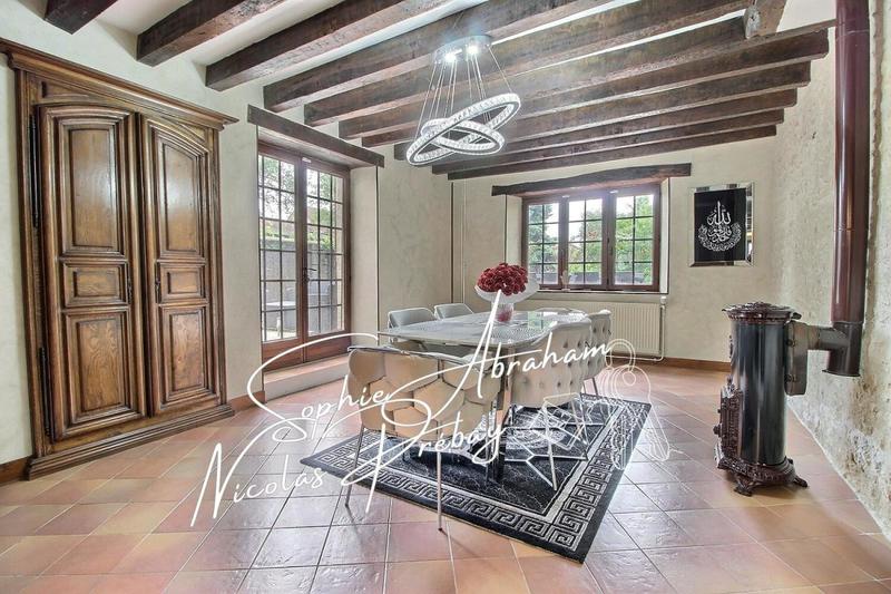 Maison - 185 m² - 5 pièces