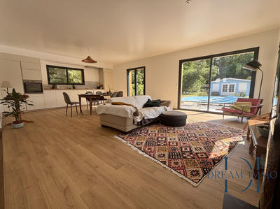 Maison - 183 m² - 5 pièces