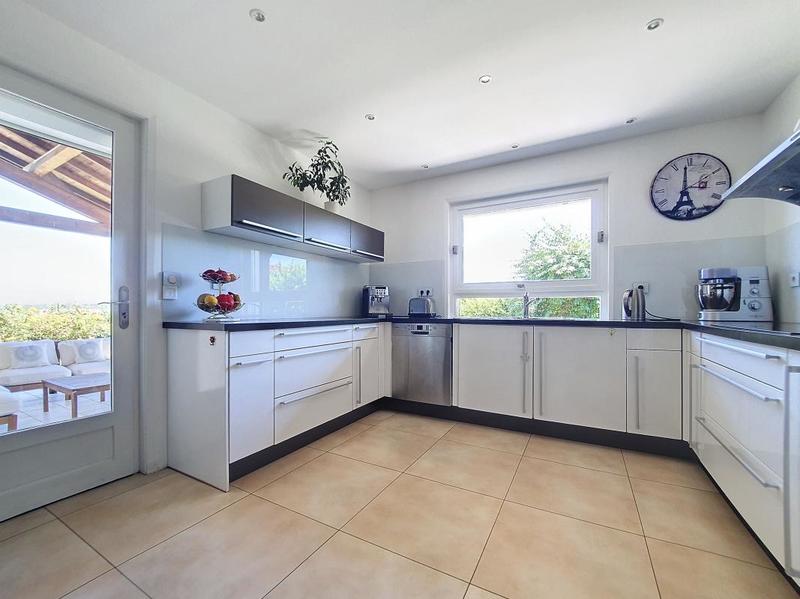 Villa - 195 m² - 4 pièces