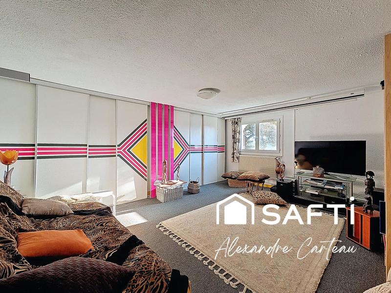 Maison - 210 m² - 8 pièces