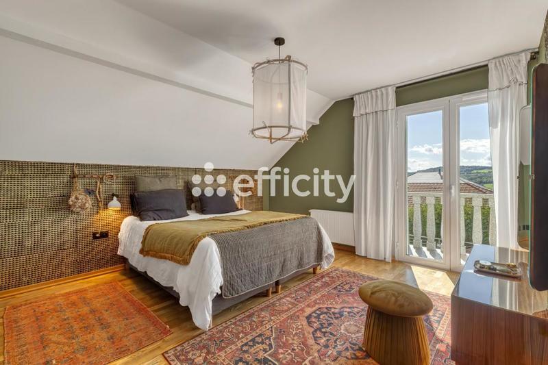 Maison - 155 m² - 5 pièces