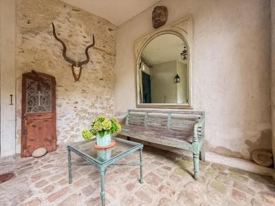 Maison - 280 m² - 10 pièces