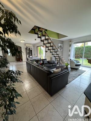 Maison - 147 m² - 6 pièces