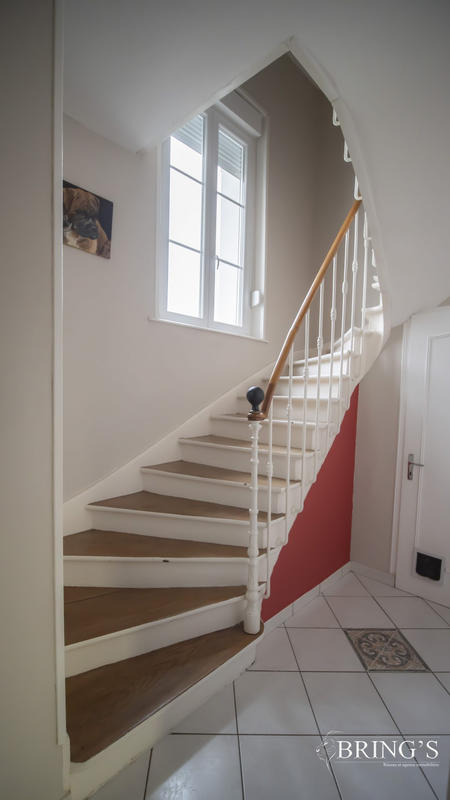 Maison - 98 m² - 5 pièces