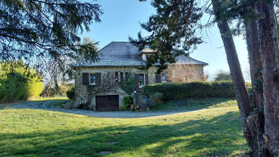 Maison - 197 m² - 8 pièces