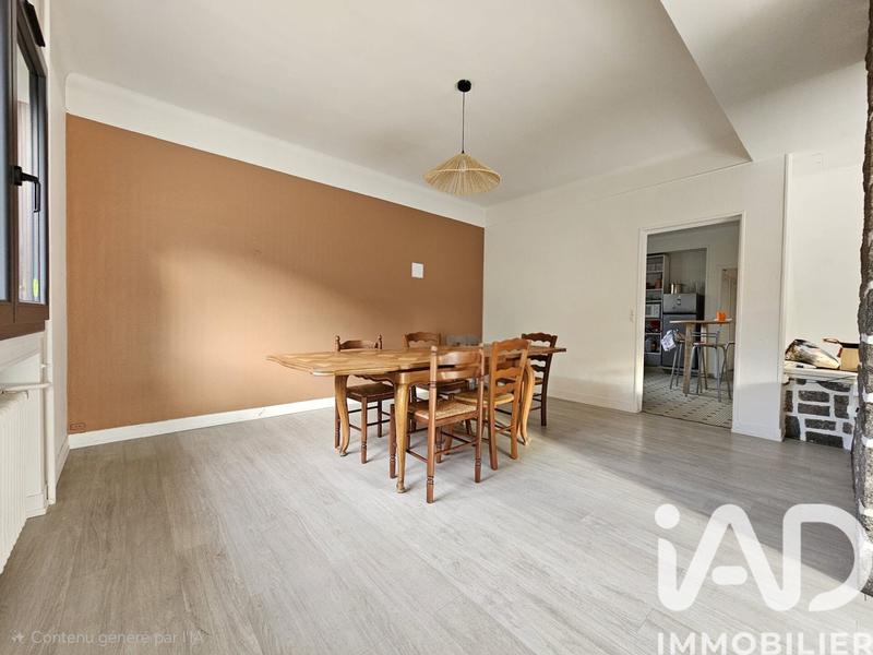 Maison - 210 m² - 8 pièces