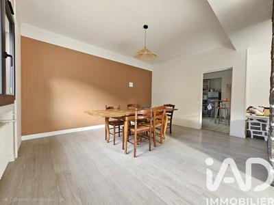 Maison - 210 m² - 8 pièces