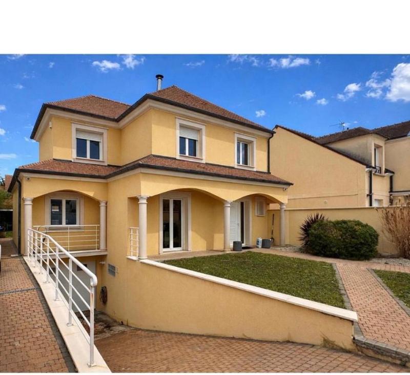 Maison - 149 m² - 6 pièces