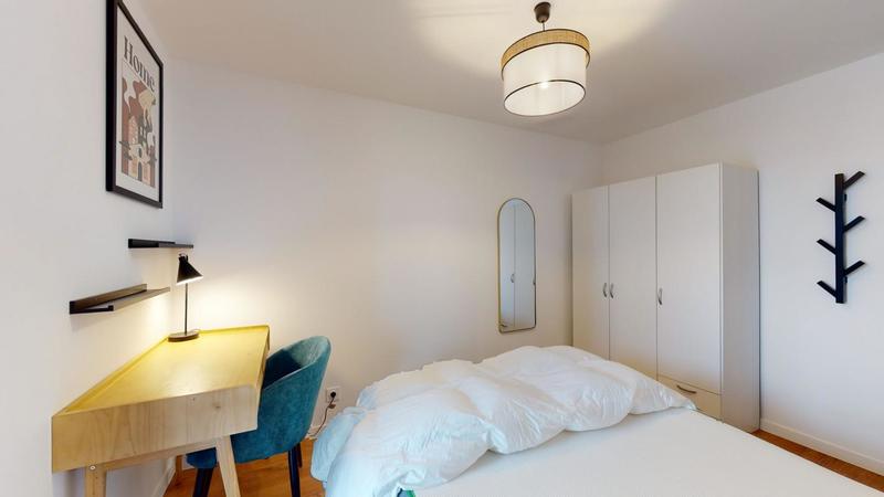 Appartement - 99 m² - 6 pièces