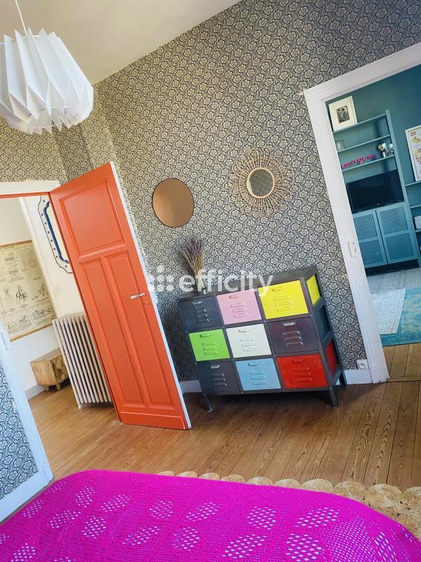 Maison - 246 m² - 10 pièces