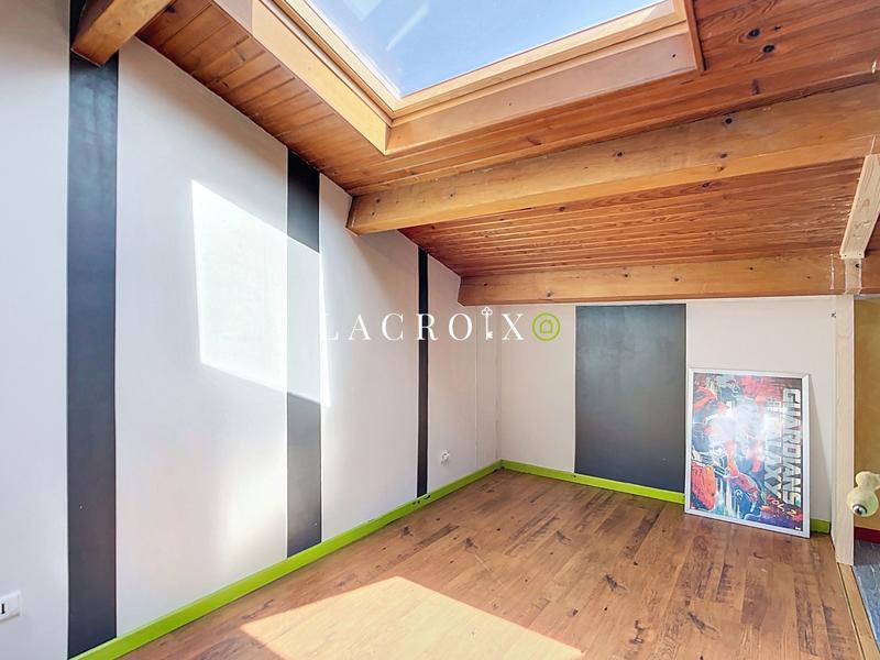 Maison - 93 m² - 5 pièces