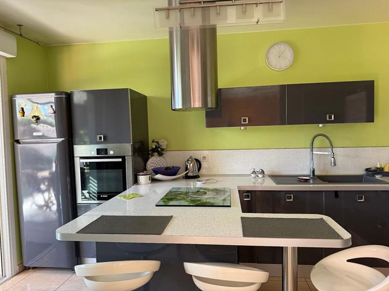 Appartement - 82 m² - 3 pièces