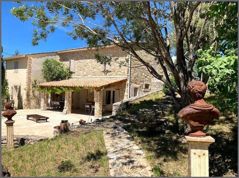 Maison - 150 m² - 5 pièces