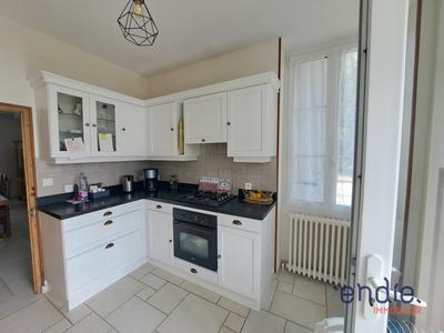 Maison - 177 m² - 7 pièces