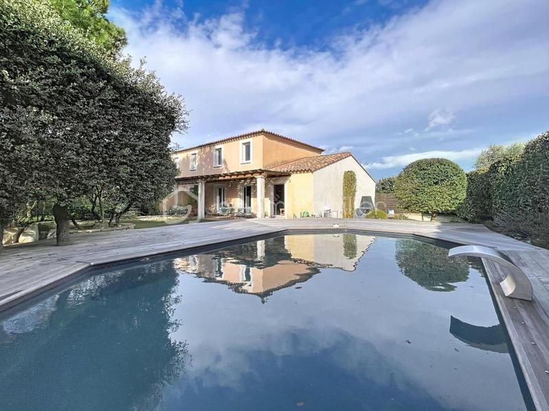 Maison - 98 m² - 4 pièces