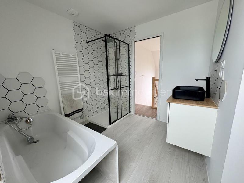 Maison - 140 m² - 5 pièces