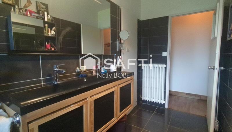 Maison - 175 m² - 9 pièces