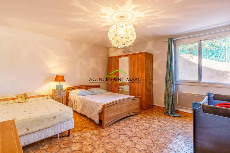 Maison - 298 m² - 9 pièces