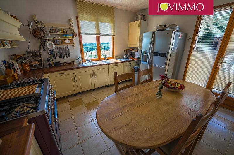 Maison - 215 m² - 10 pièces