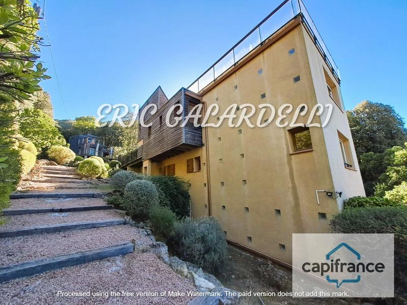 Maison - 145 m² - 5 pièces