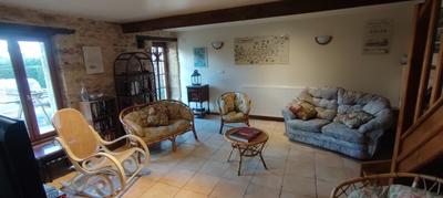 Maison - 218 m² - 11 pièces