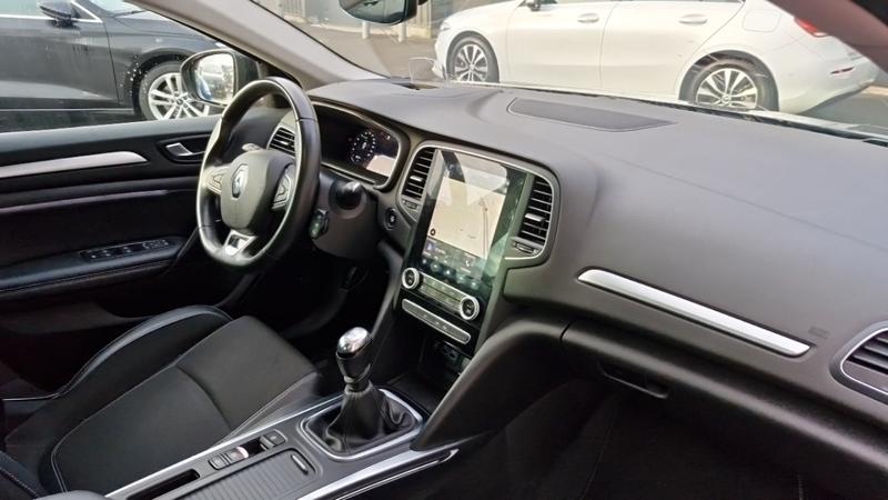 Renault Mégane IV Berline blue dci 115 - 20 intens