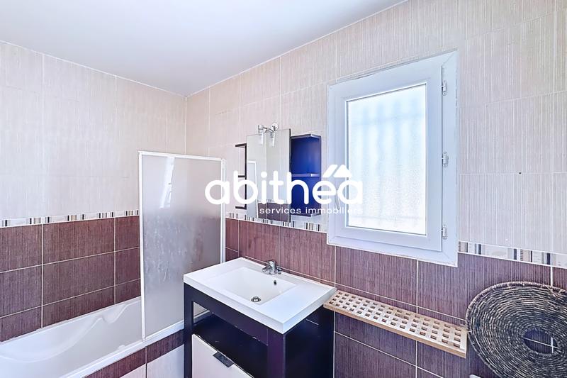 Maison - 103 m² - 4 pièces