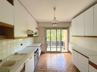 Appartement - 82 m² - 4 pièces