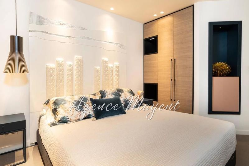 Appartement - 104 m² - 4 pièces