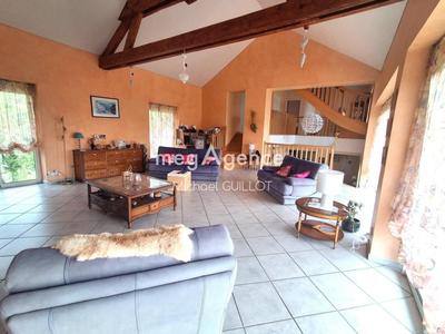 Maison - 155 m² - 6 pièces