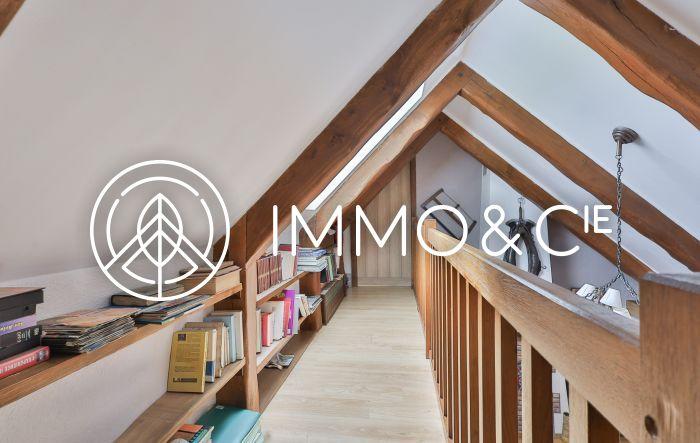 Maison - 245 m² - 8 pièces