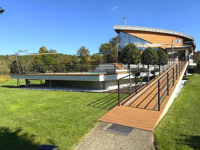 Maison - 263 m² - 7 pièces