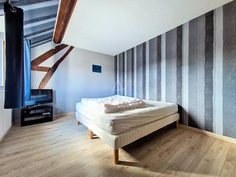 Maison - 575 m² - 16 pièces